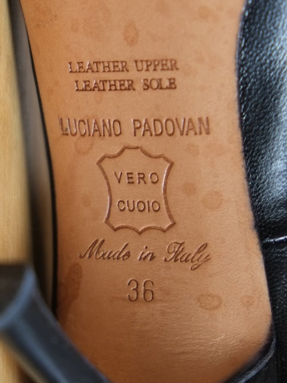 Luciano Padovan black and gold lamé leather shoes - Picture 10 of 15